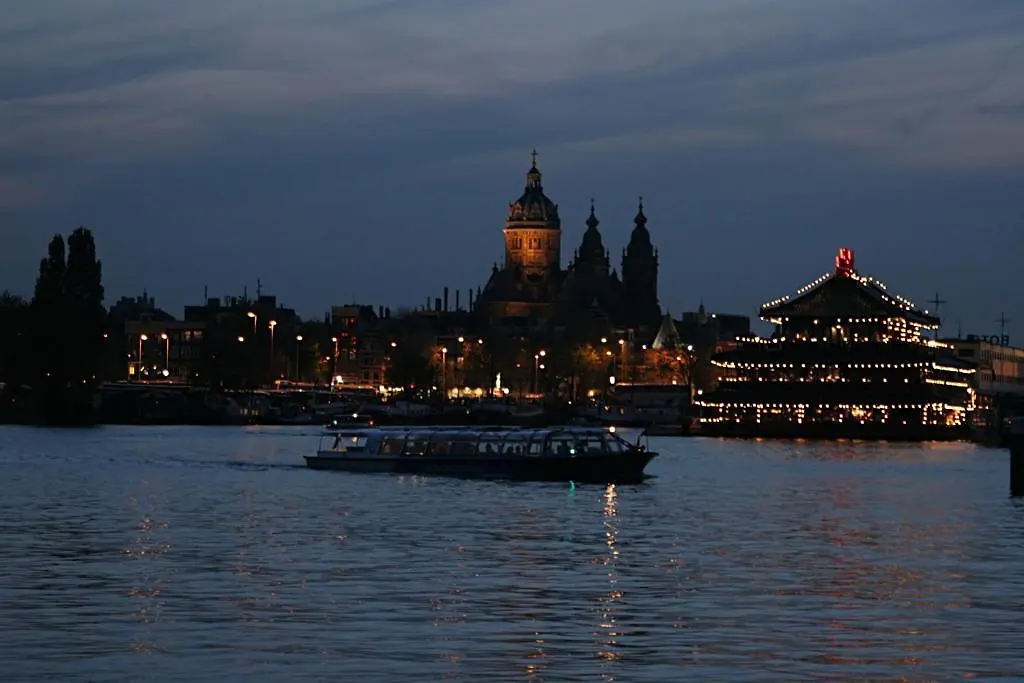 Botel Zebra Amsterdam 2*,  Netherlands